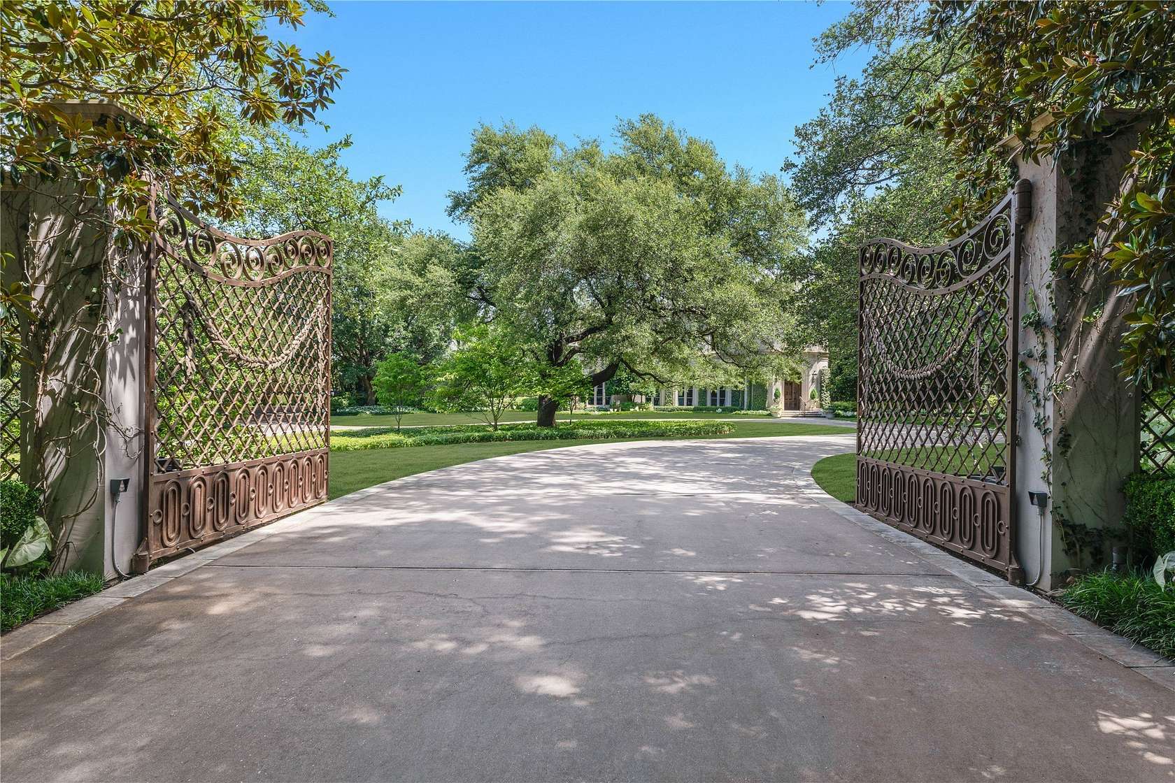 2.3 Acres of Land with Home for Sale in Dallas, Texas