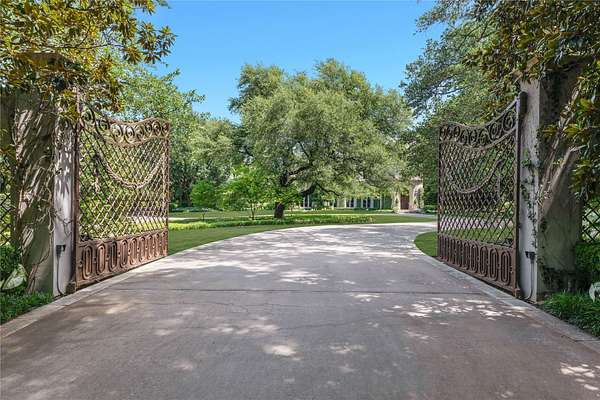 2.3 Acres of Land with Home for Sale in Dallas, Texas