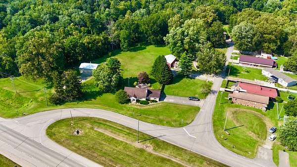 32 Acres of Recreational Land with Home for Sale in Newburgh, Indiana