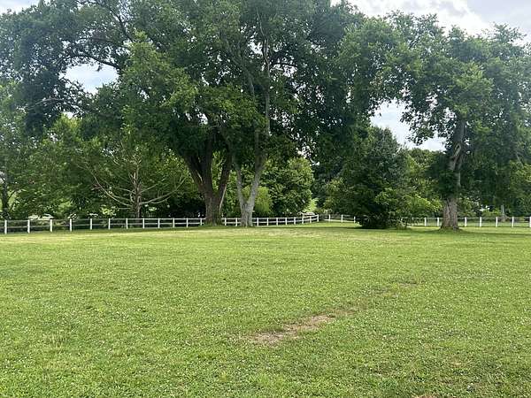 3 Acres of Residential Land for Sale in Goodlettsville, Tennessee
