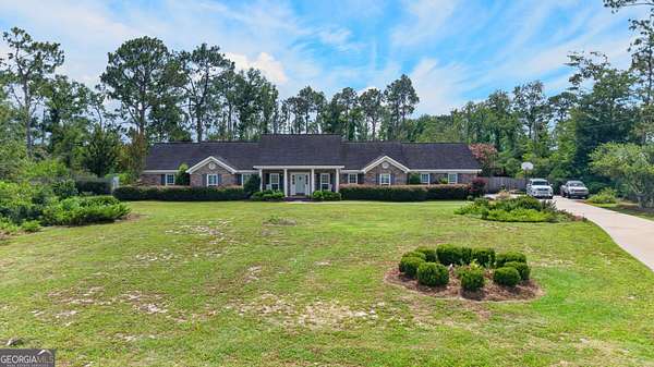 4.52 Acres of Land with Home for Sale in Baxley, Georgia