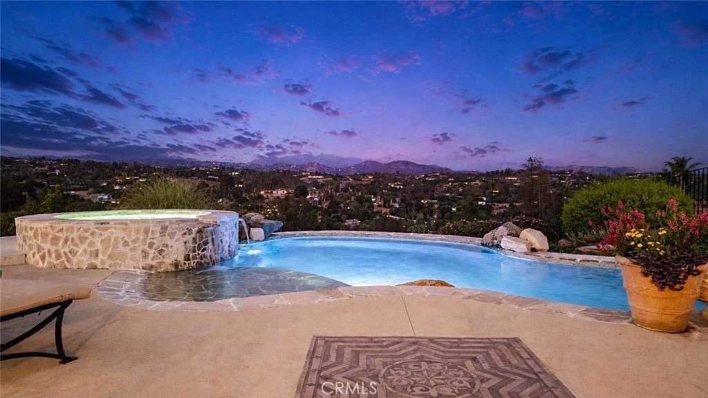 4.55 Acres of Land with Home for Sale in Fallbrook, California