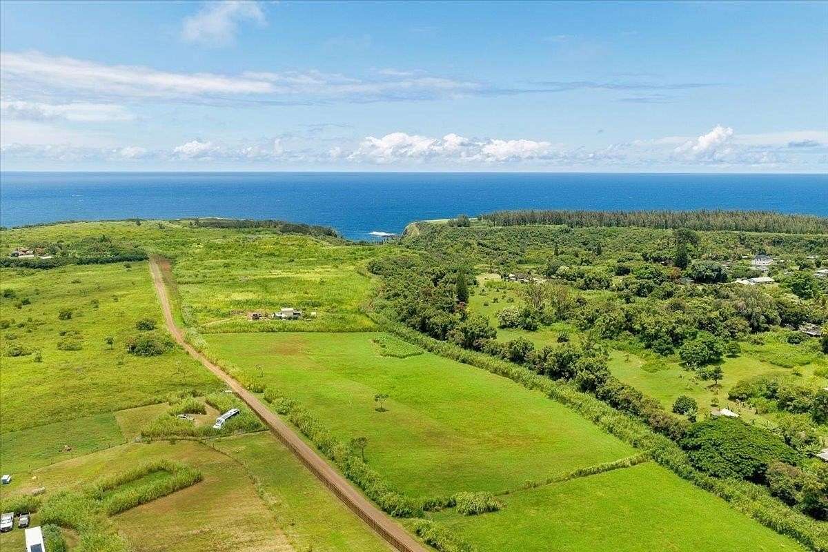 3 Acres of Residential Land for Sale in Haʻikū, Hawaii