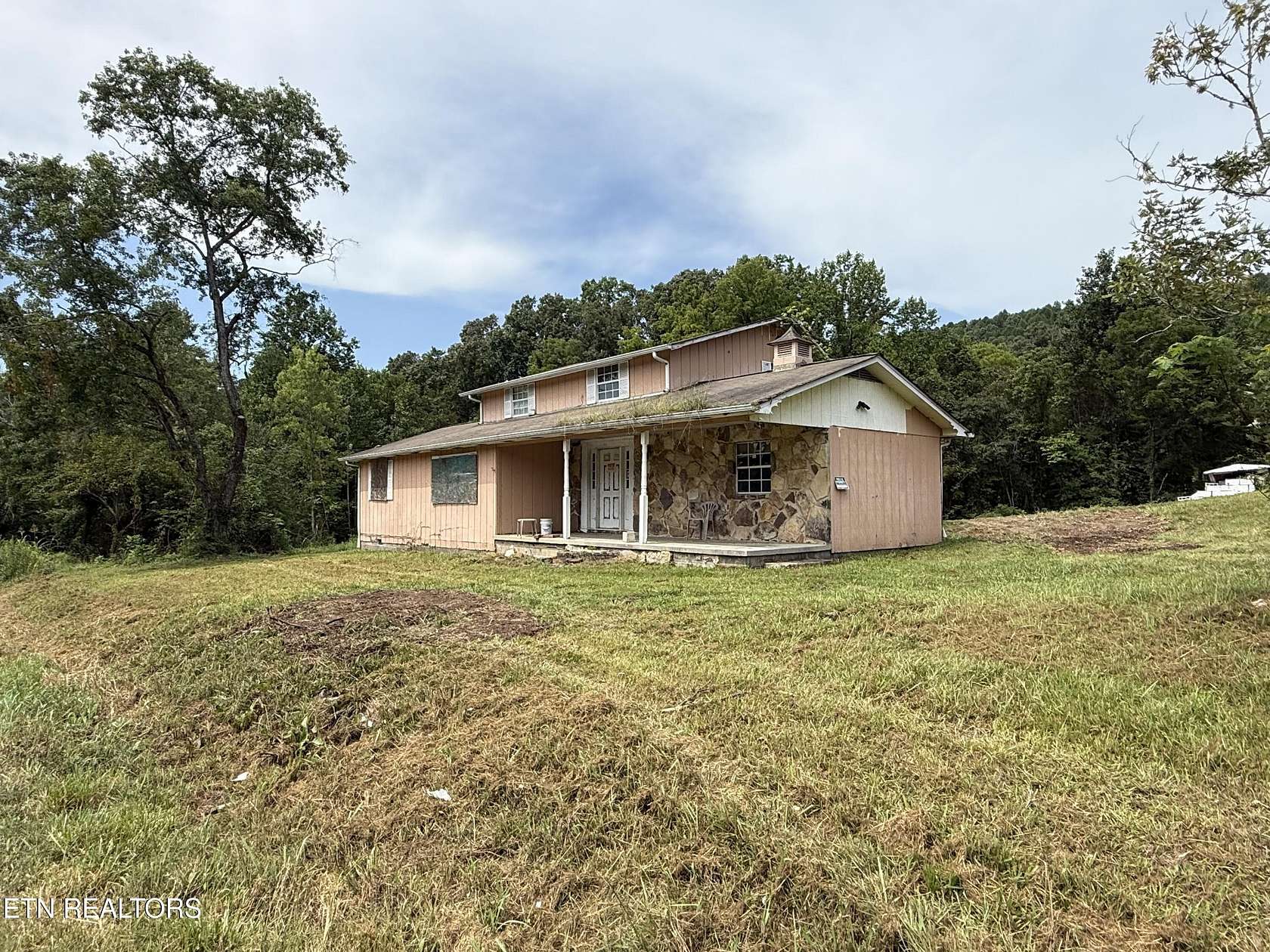 1.66 Acres of Land with Home for Sale in Powell, Tennessee