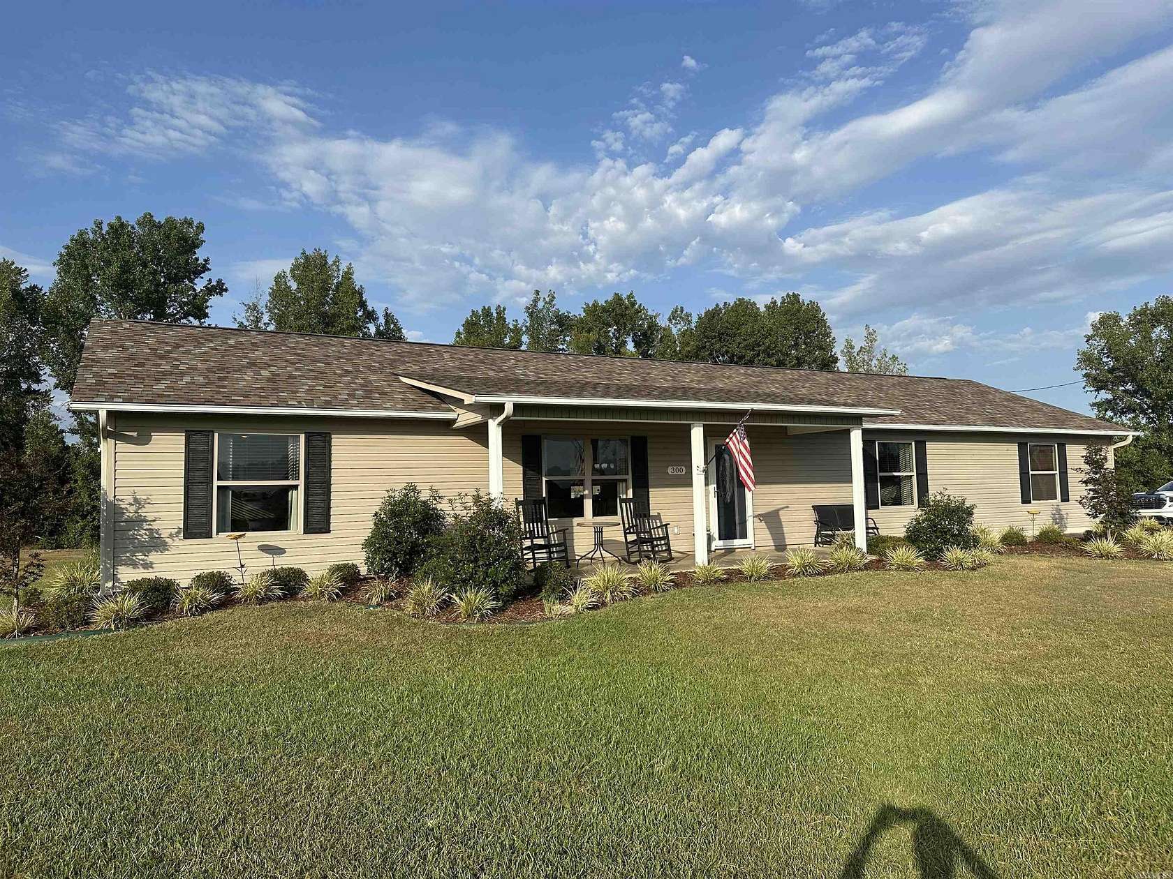3 Acres of Land with Home for Sale in Bismarck, Arkansas