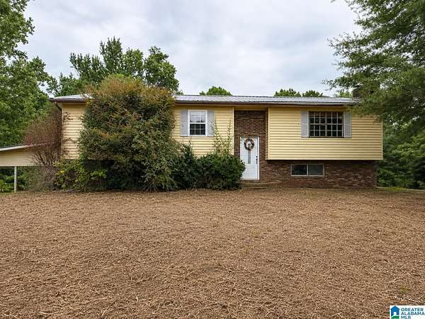 15 Acres of Recreational Land with Home for Sale in Hanceville, Alabama