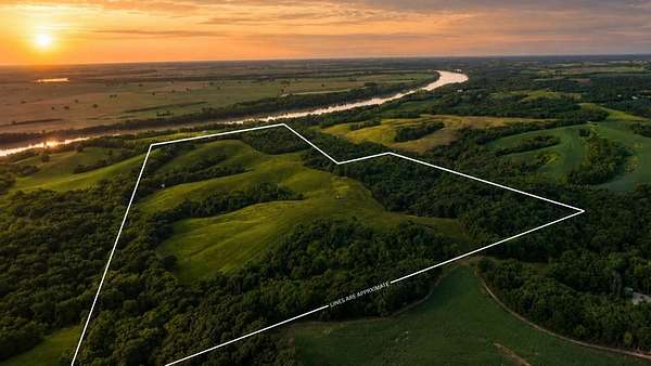 121 Acres of Land for Sale in Glasgow, Missouri