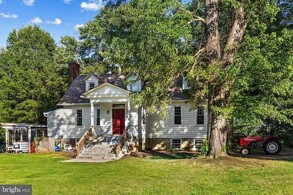 14.7 Acres of Land with Home for Sale in Rappahannock Academy, Virginia