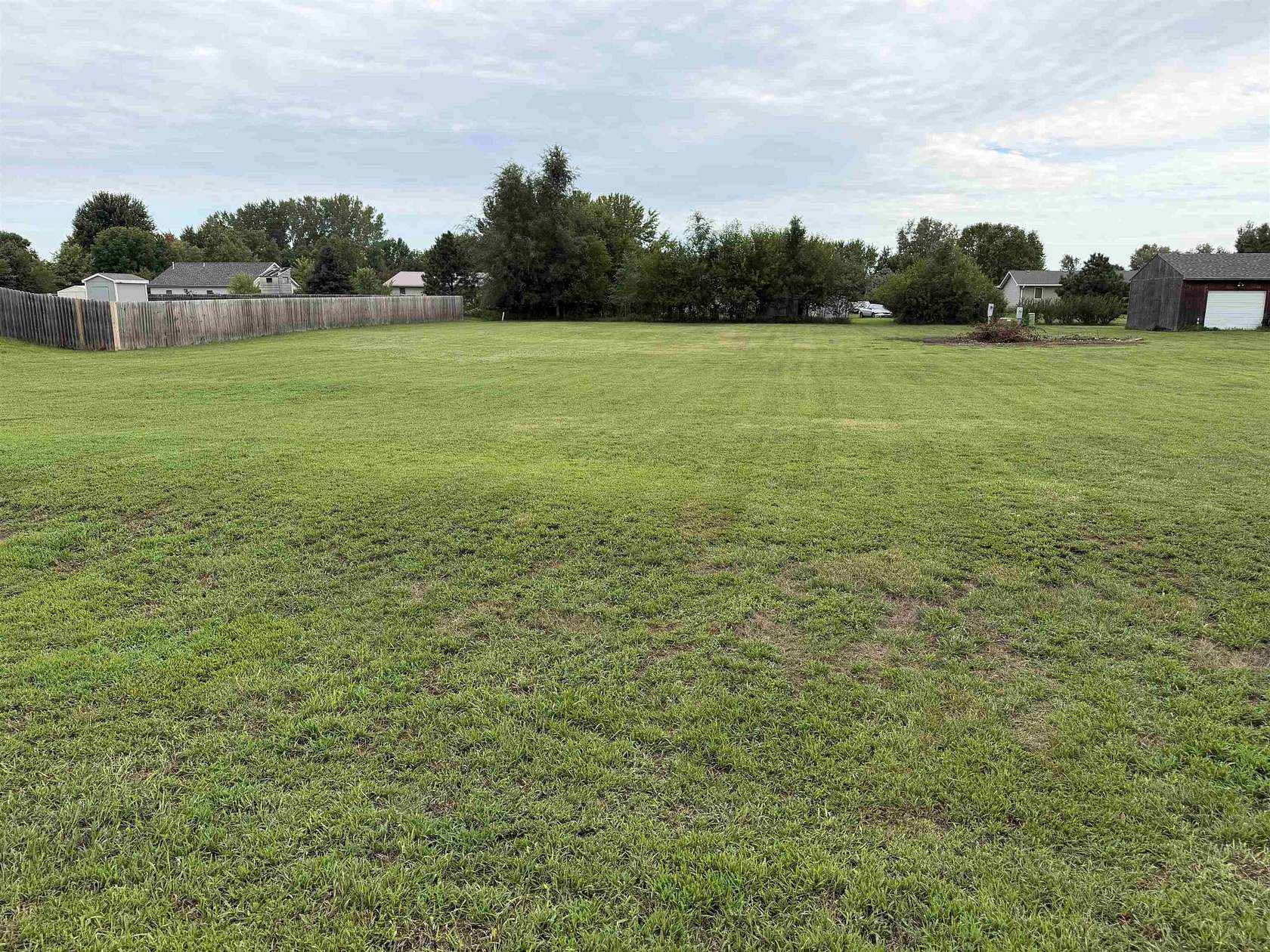 0.5 Acres of Land for Sale in Yankton, South Dakota
