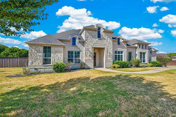 1.75 Acres of Land with Home for Sale in Midlothian, Texas