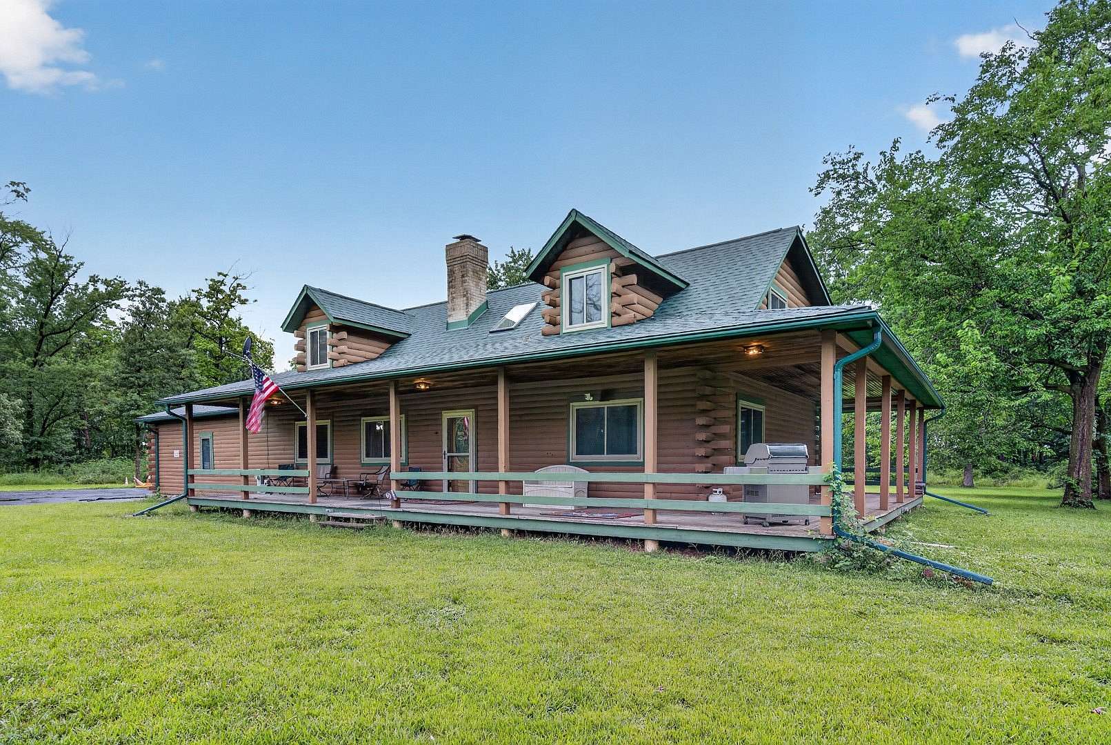10 Acres of Land with Home for Sale in Custer Park, Illinois