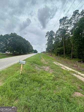 10 Acres of Land with Home for Sale in Fitzgerald, Georgia