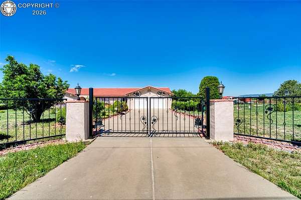 30 Acres of Land with Home for Sale in Penrose, Colorado