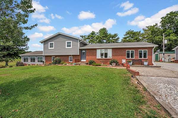 7 Acres of Land with Home for Sale in Allendale, Illinois