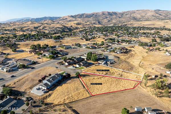 0.72 Acres of Residential Land for Sale in Tehachapi, California