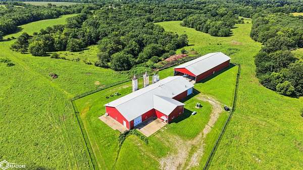 25 Acres of Land for Sale in Mount Pleasant, Iowa