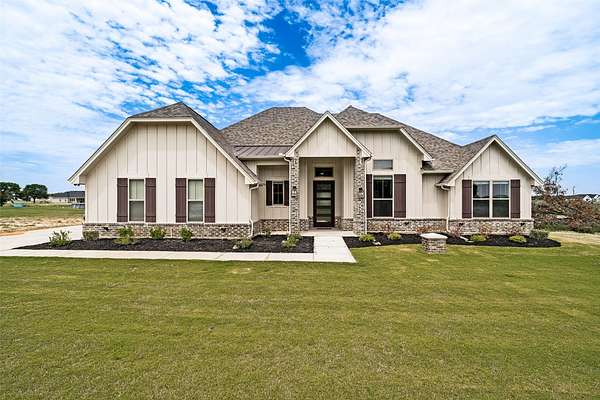 2 Acres of Land with Home for Lease in Poolville, Texas