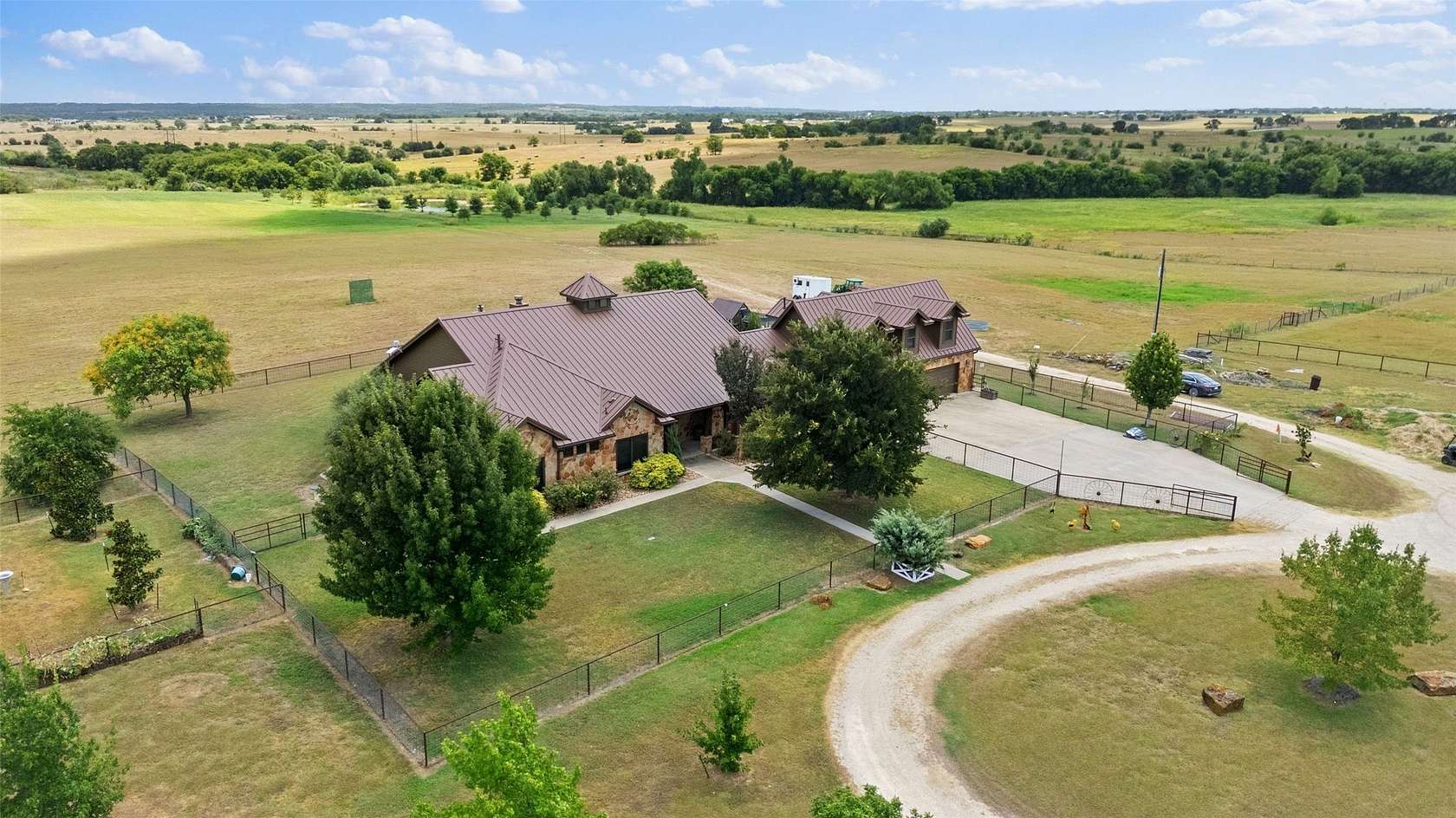 52.8 Acres of Land with Home for Sale in McGregor, Texas