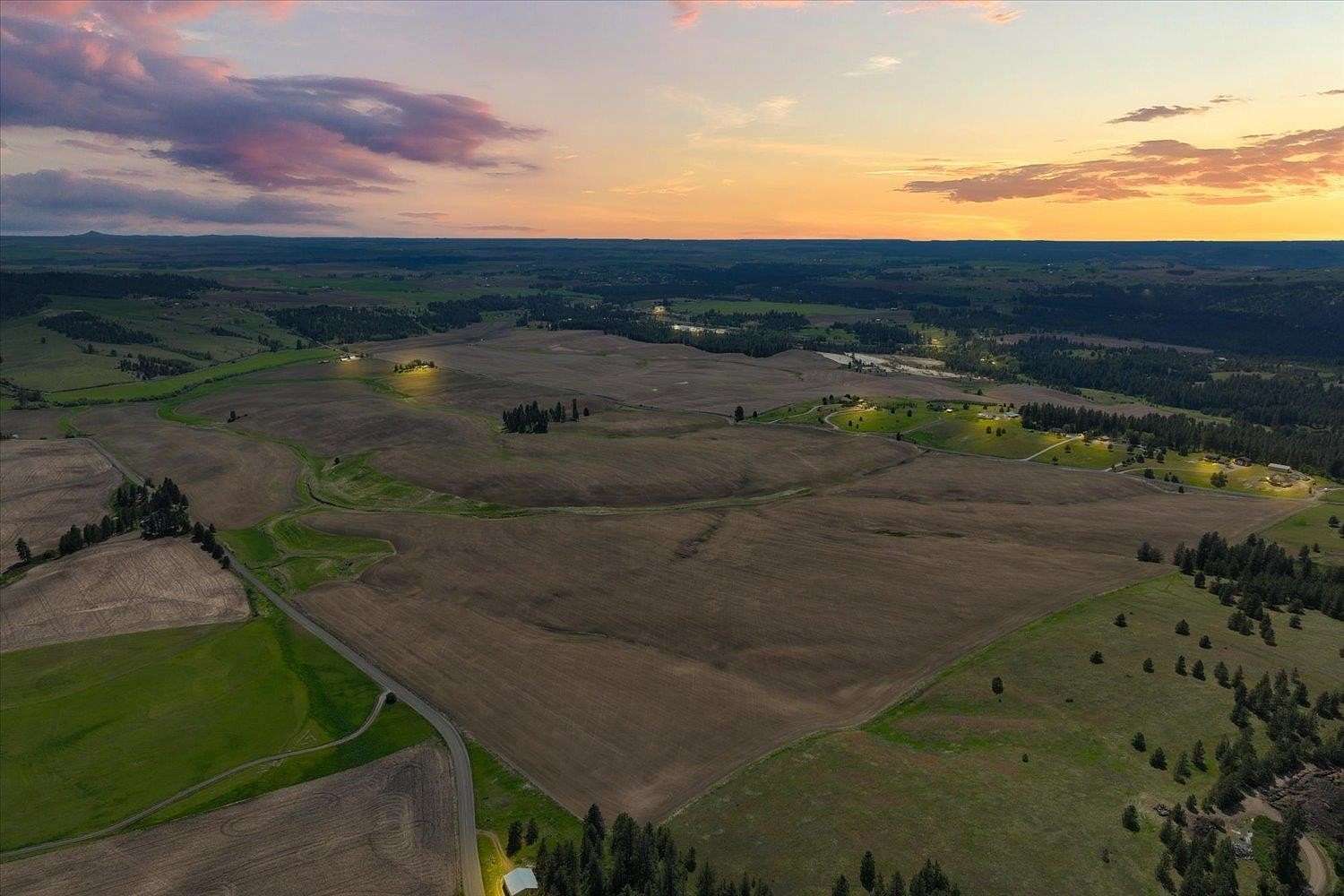 10 Acres of Residential Land for Sale in Mica, Washington