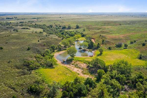 640 Acres of Land for Sale in Shamrock, Texas
