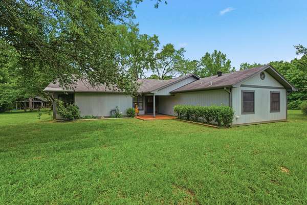 23 Acres of Land with Home for Sale in Tyler, Texas