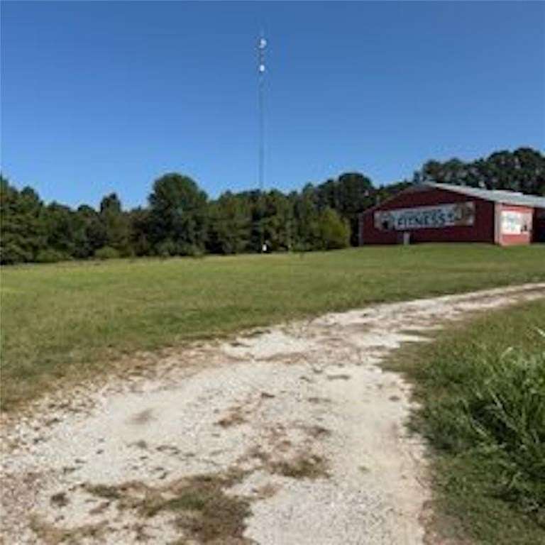 4.25 Acres of Improved Mixed-Use Land for Sale in Idabel, Oklahoma