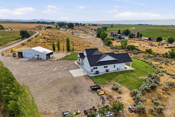 8.48 Acres of Land with Home for Sale in Caldwell, Idaho