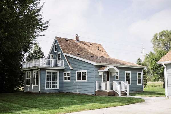 13.7 Acres of Land with Home for Sale in Norfolk, Nebraska