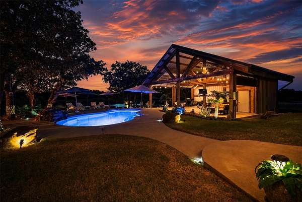 101 Acres of Land with Home for Sale in Loving, Texas