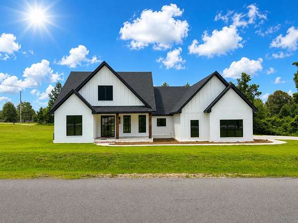1.5 Acres of Land with Home for Sale in Sumrall, Mississippi