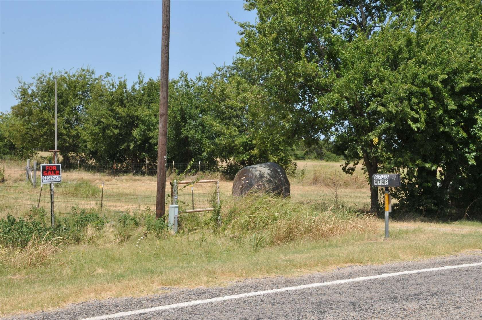11 Acres of Land for Sale in Leonard, Texas
