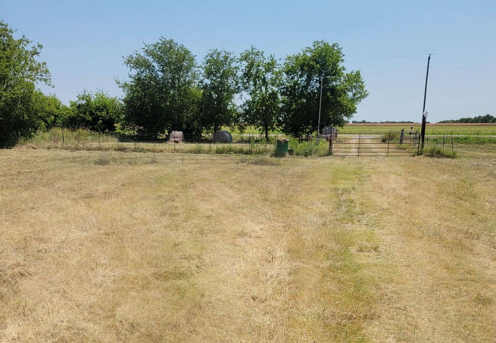 11 Acres of Land for Sale in Leonard, Texas