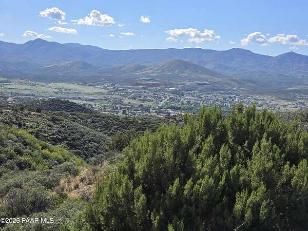 10.6 Acres of Land for Sale in Dewey-Humboldt, Arizona