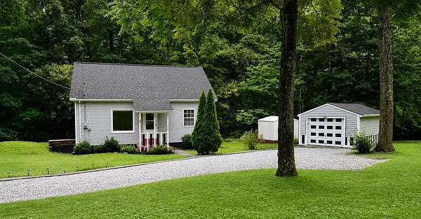1.65 Acres of Land with Home for Sale in Lexington, Kentucky
