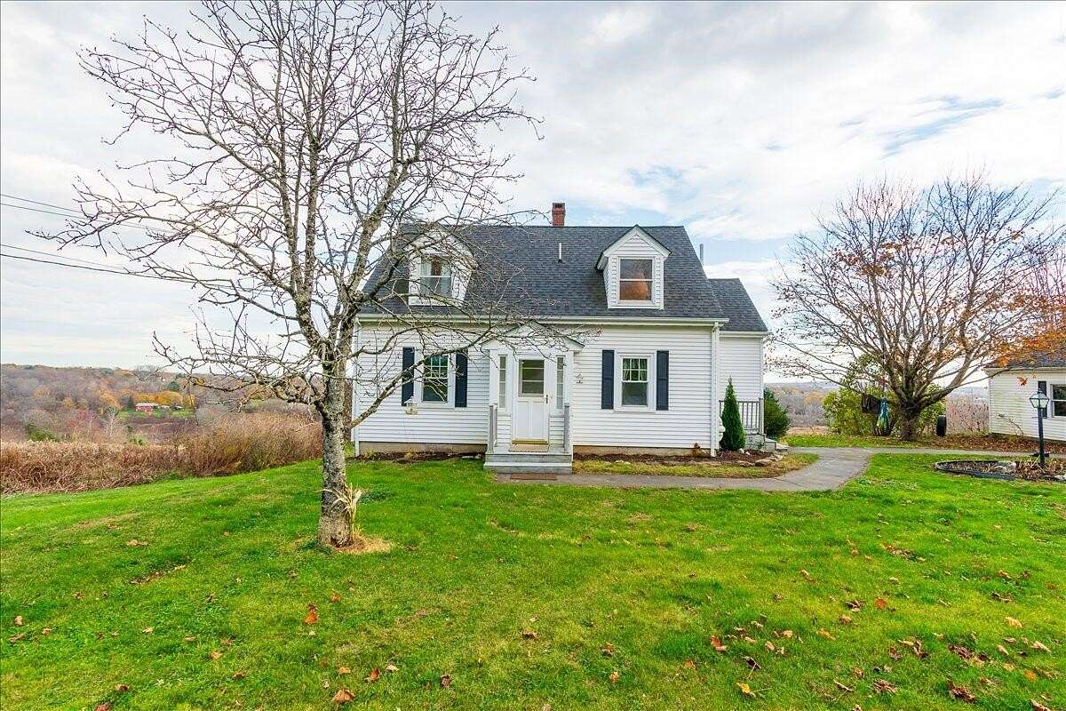 15.2 Acres of Land with Home for Sale in Rockland, Maine
