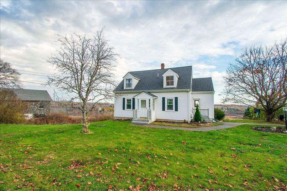 15.2 Acres of Land with Home for Sale in Rockland, Maine