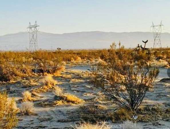 7.65 Acres of Land for Sale in Phelan, California