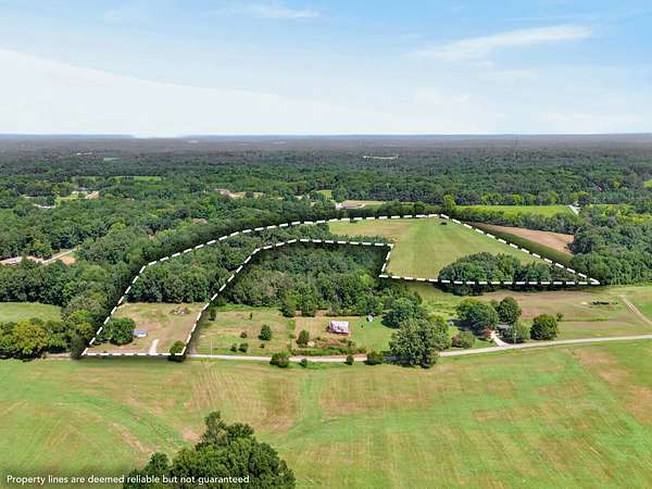 17.8 Acres of Land with Home for Sale in Clarksville, Tennessee