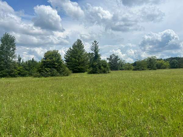 5.25 Acres of Land for Auction in Portland, Tennessee