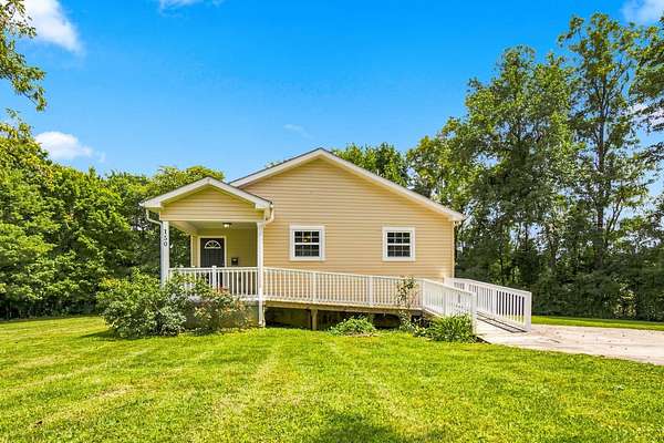 1.5 Acres of Land with Home for Sale in Monterey, Tennessee