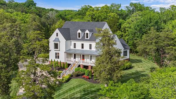 5 Acres of Land with Home for Sale in Franklin, Tennessee