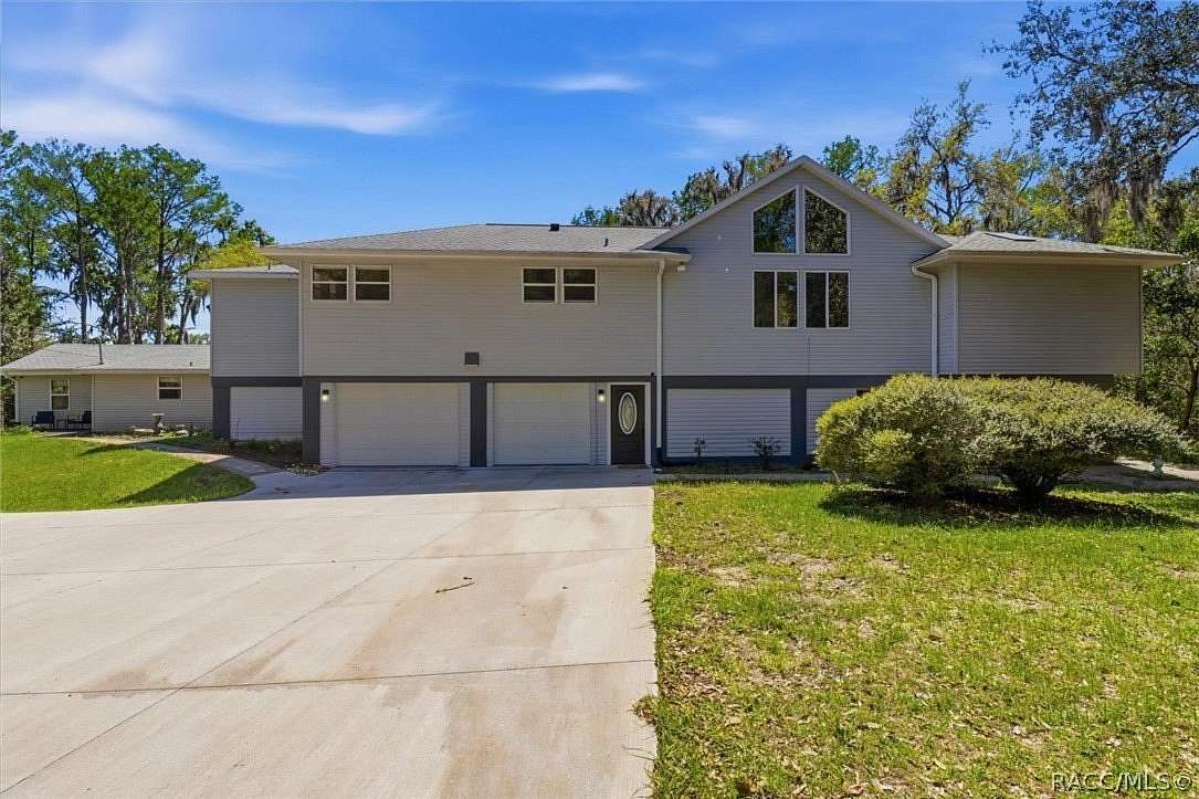 2.19 Acres of Land with Home for Sale in Inverness, Florida