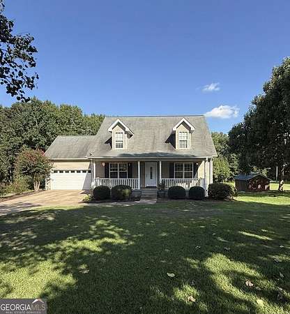 5 Acres of Land with Home for Sale in Dewy Rose, Georgia