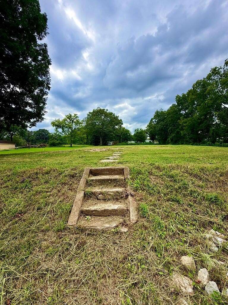 1.2 Acres of Residential Land for Sale in Puryear, Tennessee