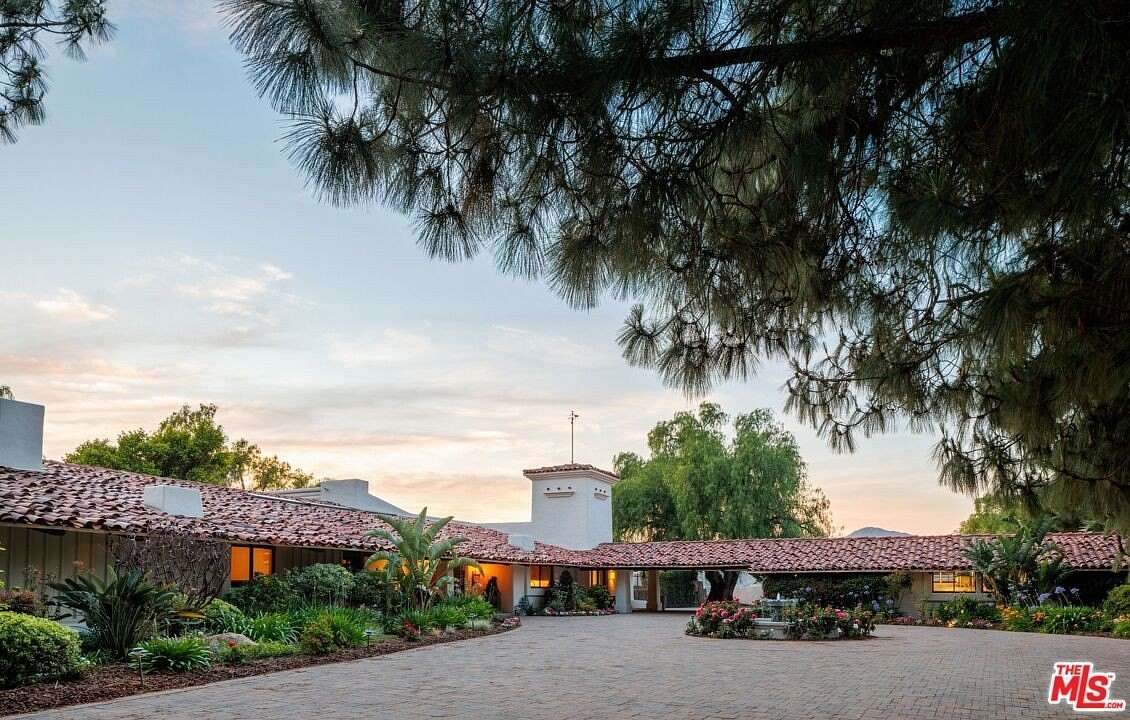 16.5 Acres of Land with Home for Sale in Agoura Hills, California