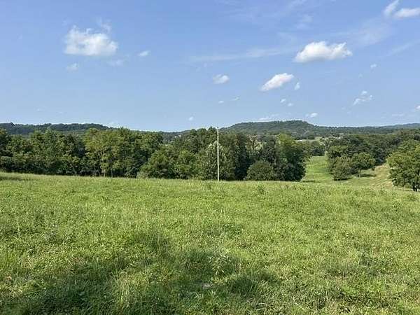 7 Acres of Land for Sale in Munfordville, Kentucky