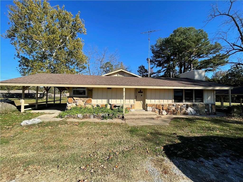 2 Acres of Land with Home for Lease in Rogers, Arkansas