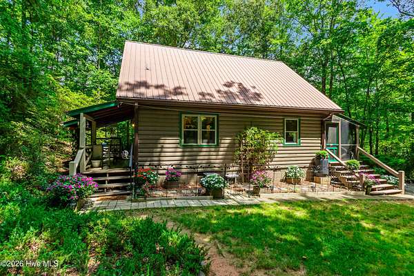 4.8 Acres of Land with Home for Sale in Murphy, North Carolina
