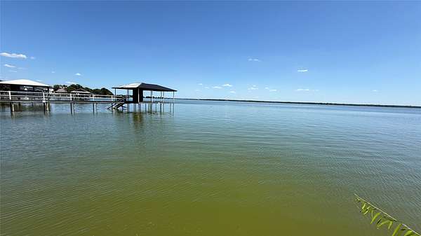 0.8 Acres of Residential Land for Sale in Corsicana, Texas