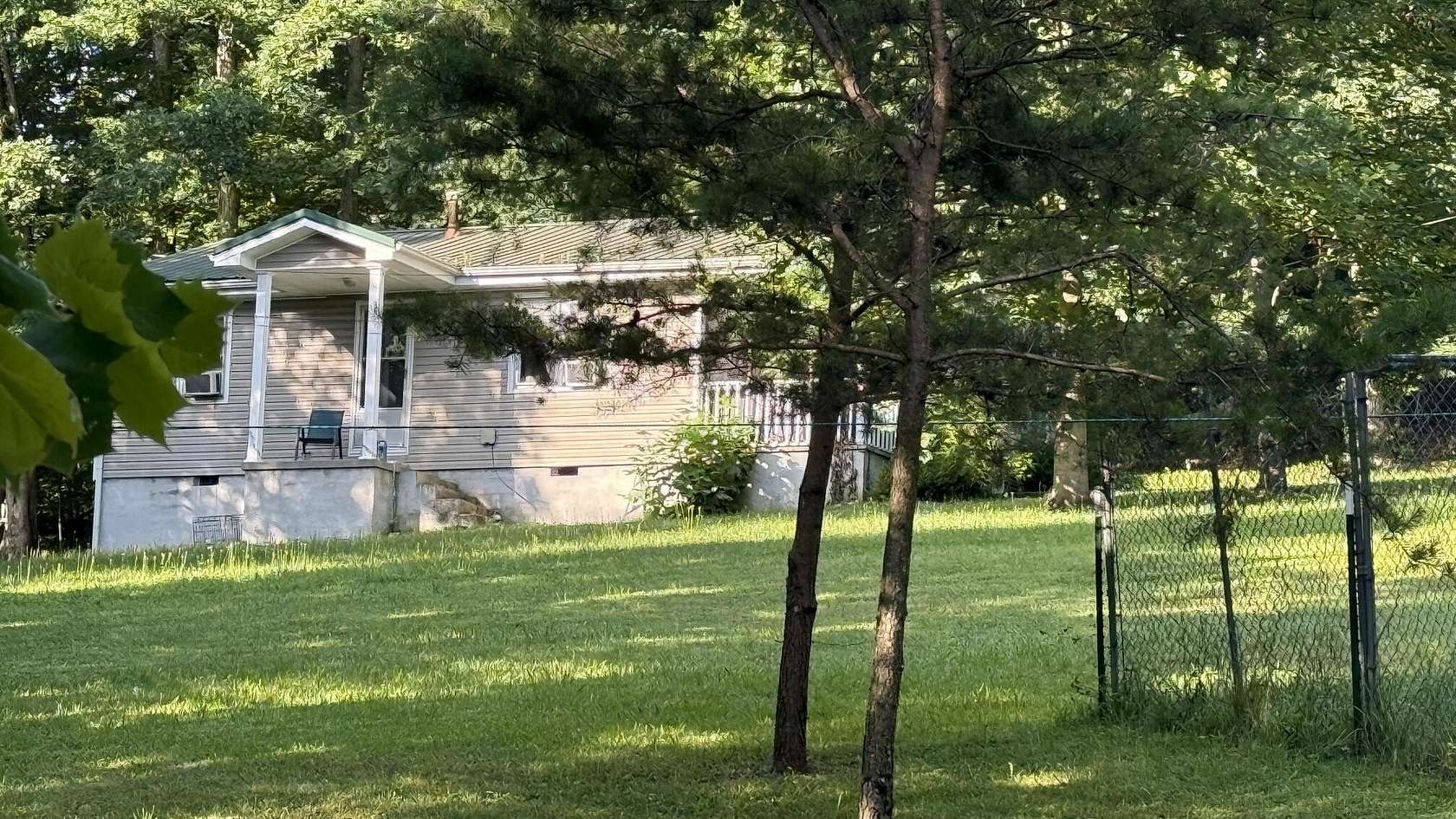 4 Acres of Land with Home for Sale in Berea, Kentucky